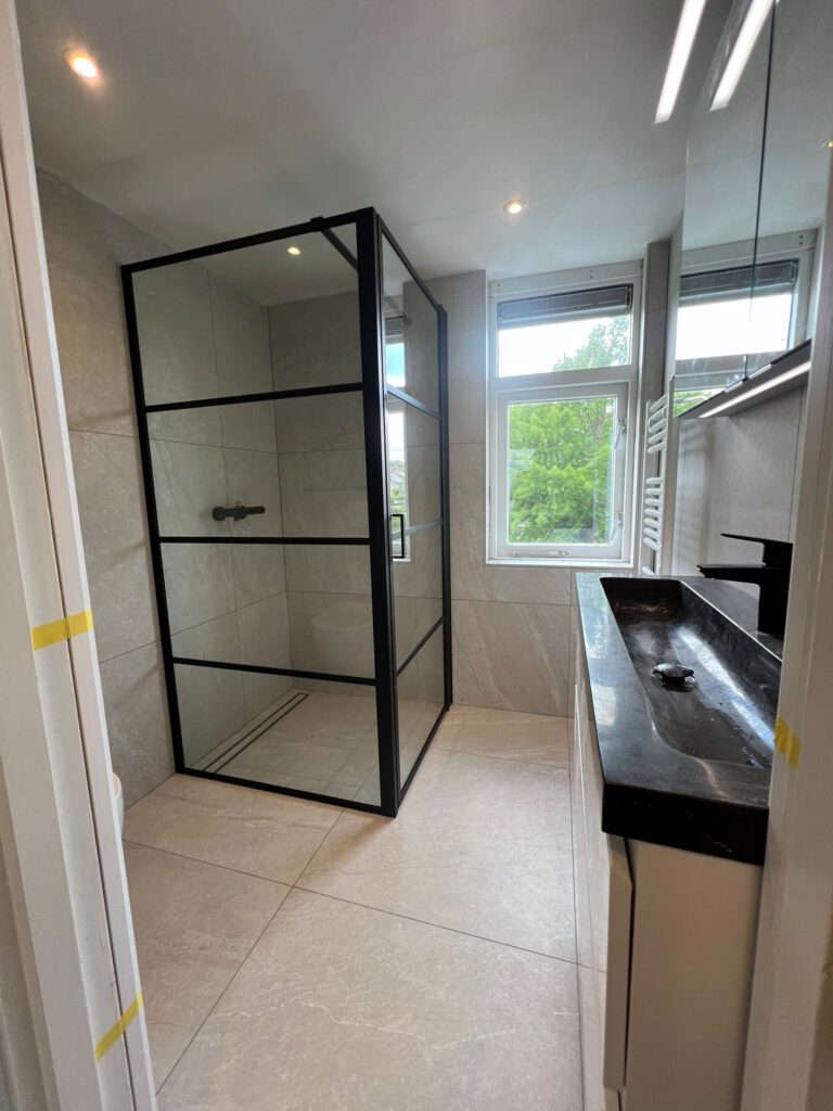 Badkamer renovatie J. Noordam Waddinxveen